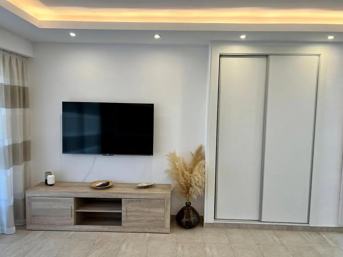 Denise Suite Banus Μαρμπέλλα