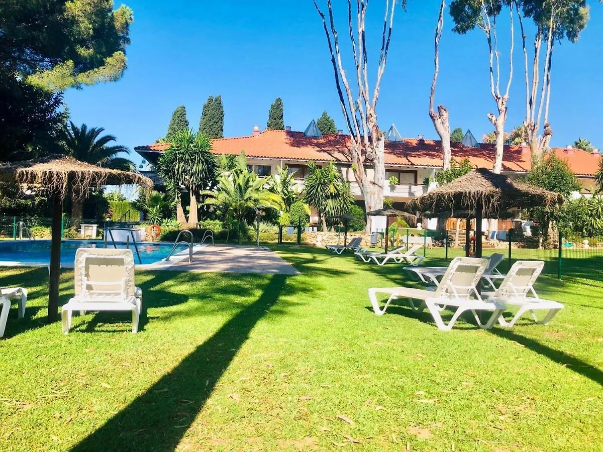 Denise Suite Banus Μαρμπέλλα